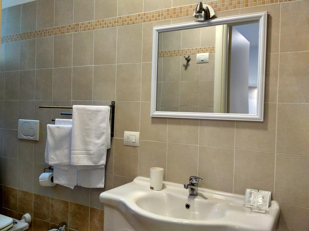 Apartament Tra S.Orsola E Fiera Bolonia Zewnętrze zdjęcie